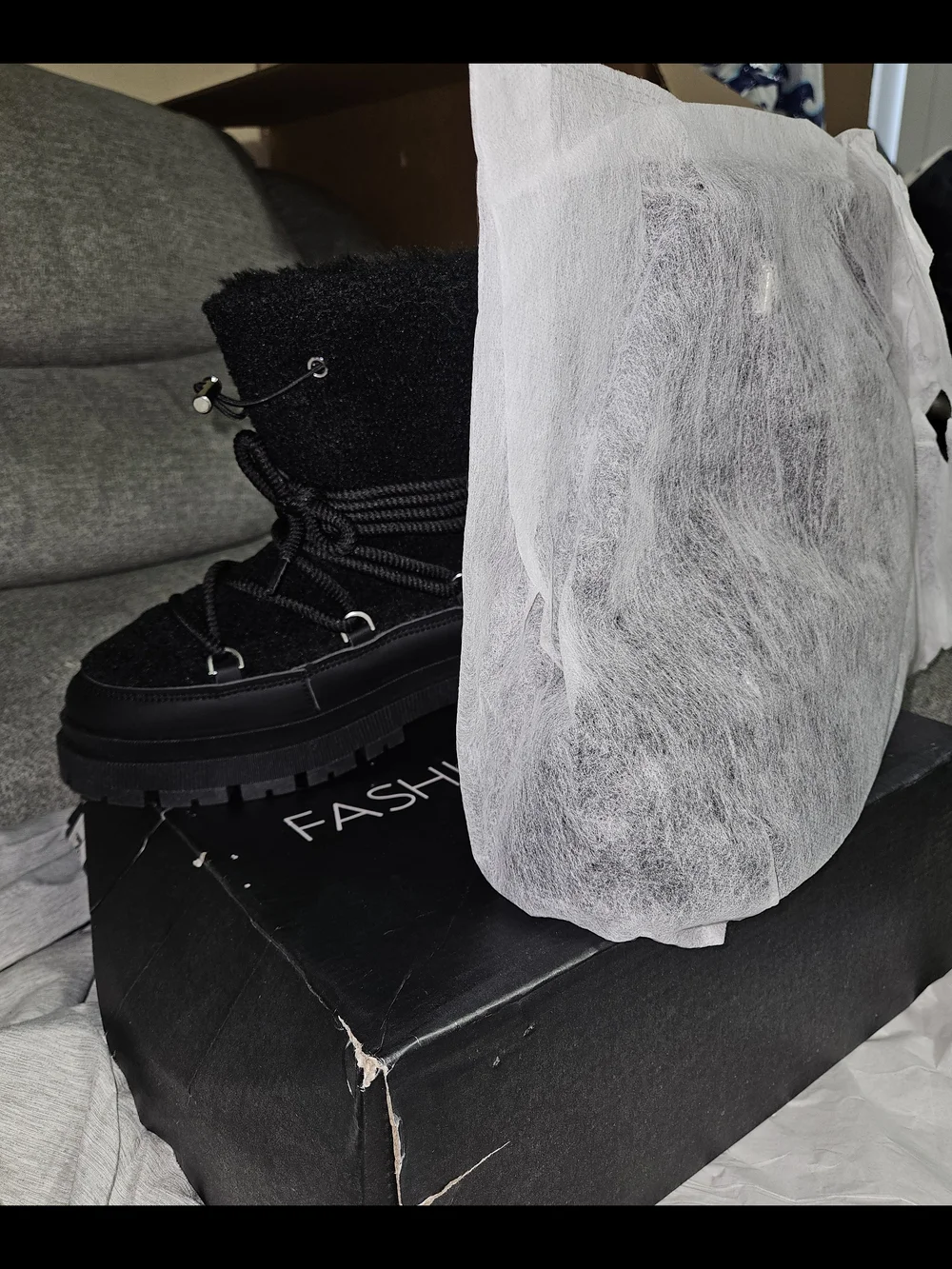 Fashion Nova Black Winter Snow Boots